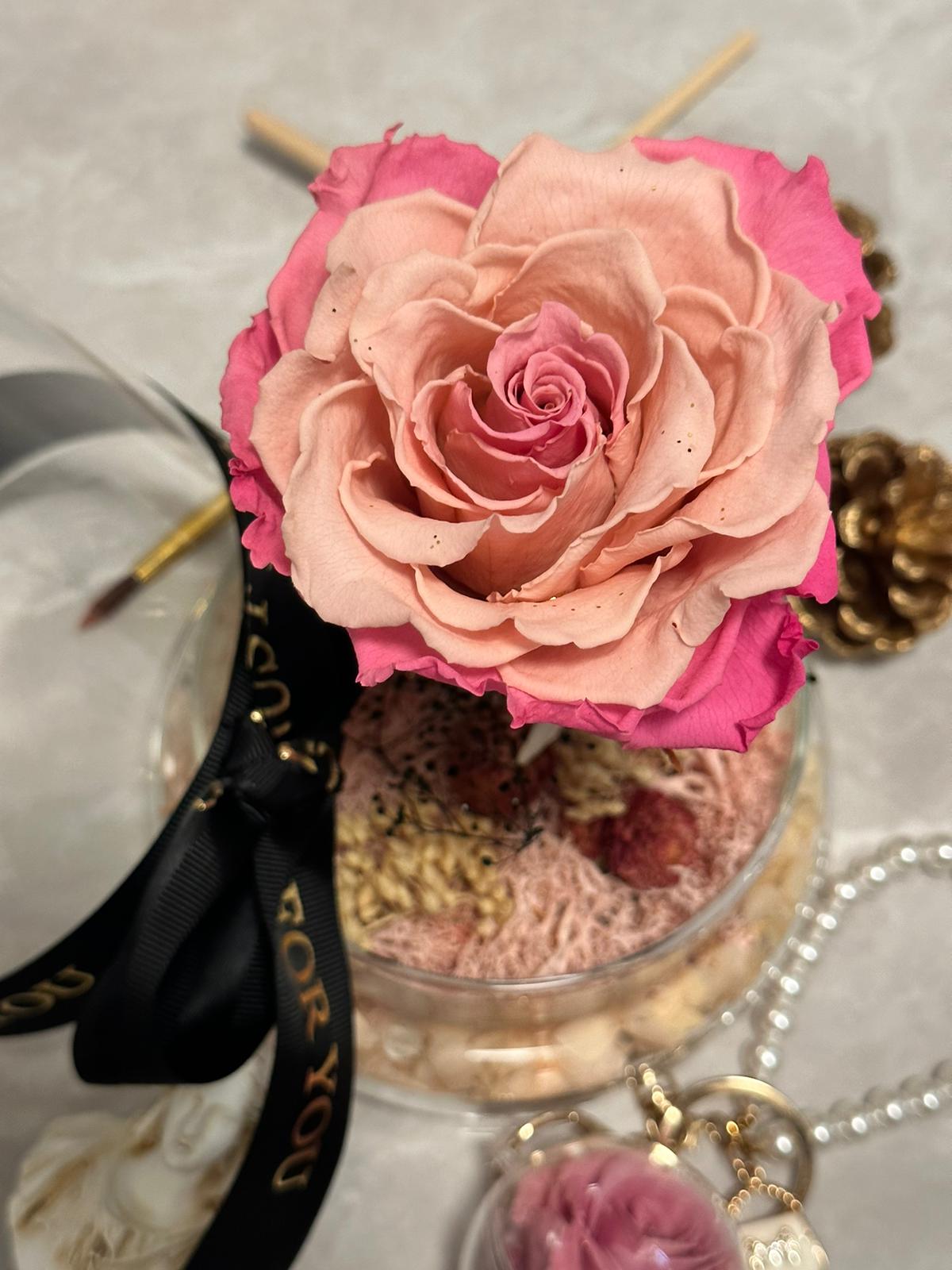 Rose Amor 玫瑰花 +  Fliur.Art 禮盒特別裝   獨一無二 高級送禮擺設  -  香港本土花藝師 Coobe 手作系列