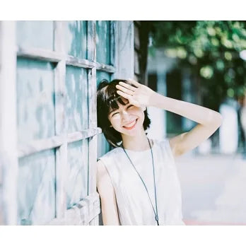 《9125 days about me》簡拉娜同名寫真書
