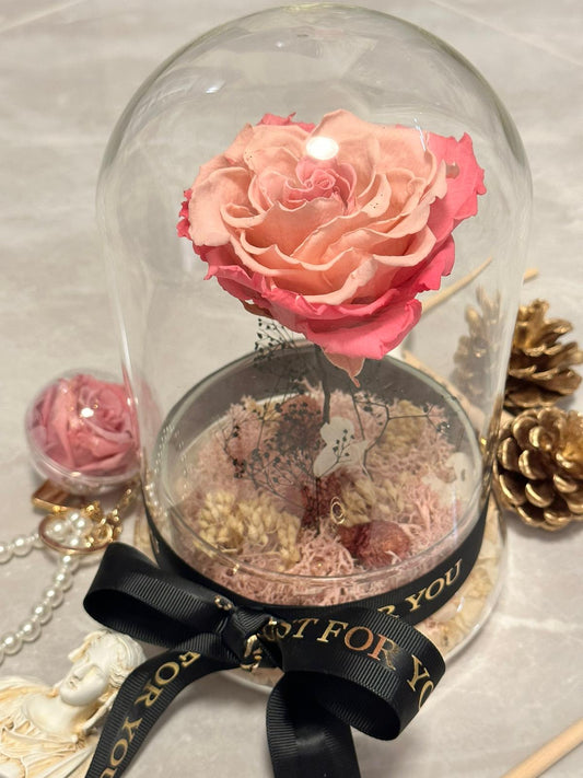 Rose Amor 玫瑰花 ＋  Fliur.Art 禮盒特別裝   獨一無二 高級送禮擺設  -  香港本土花藝師 Coobe 手作系列
