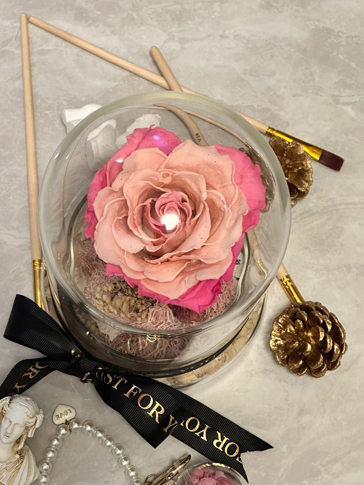 Rose Amor 玫瑰花 ＋  Fliur.Art 禮盒特別裝   獨一無二 高級送禮擺設  -  香港本土花藝師 Coobe 手作系列