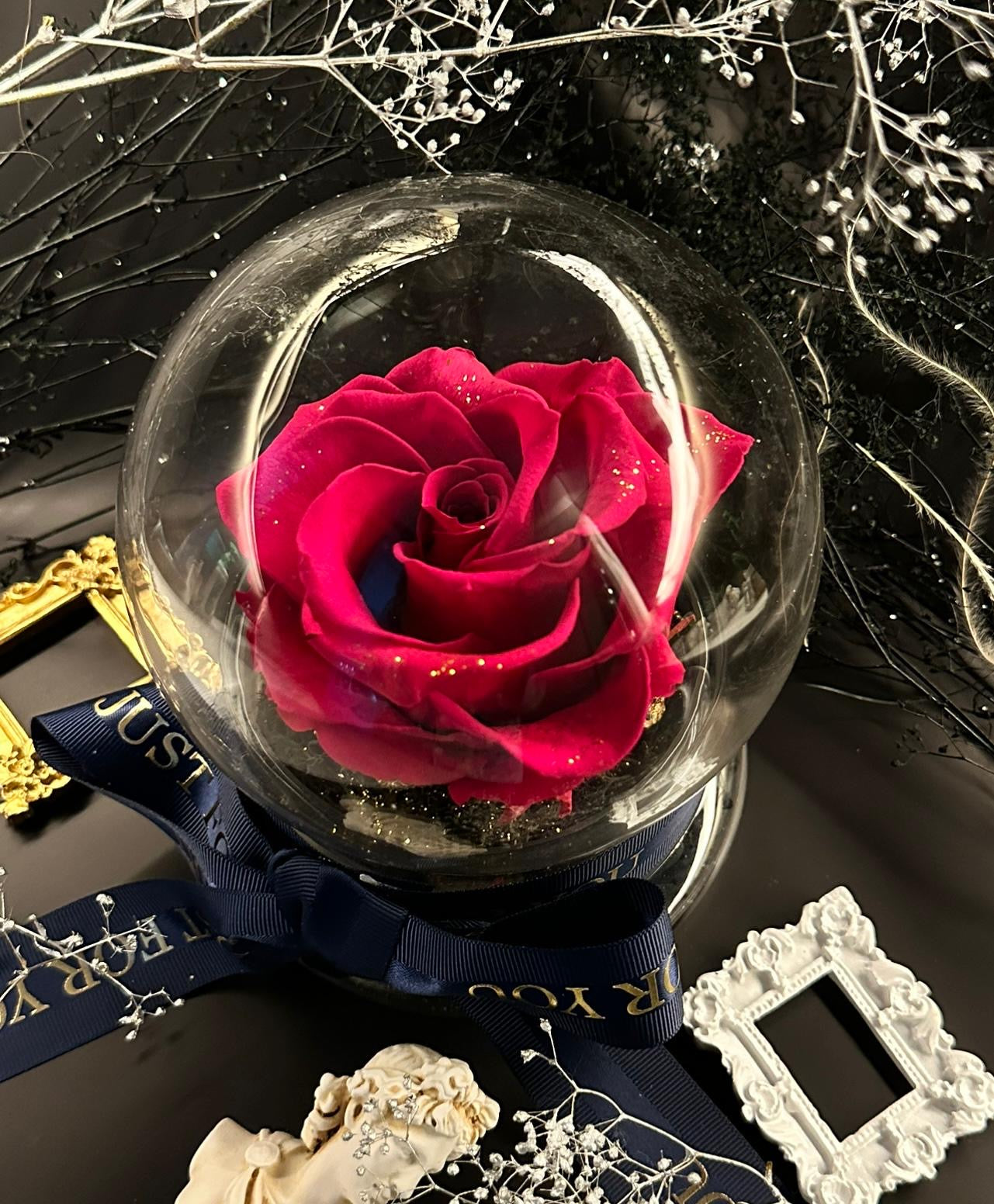 Rose Amor 深粉玫瑰＋  Fliur.Art 禮盒特別裝   獨一無二 高級送禮擺設  -  香港本土花藝師 Coobe 手作系列