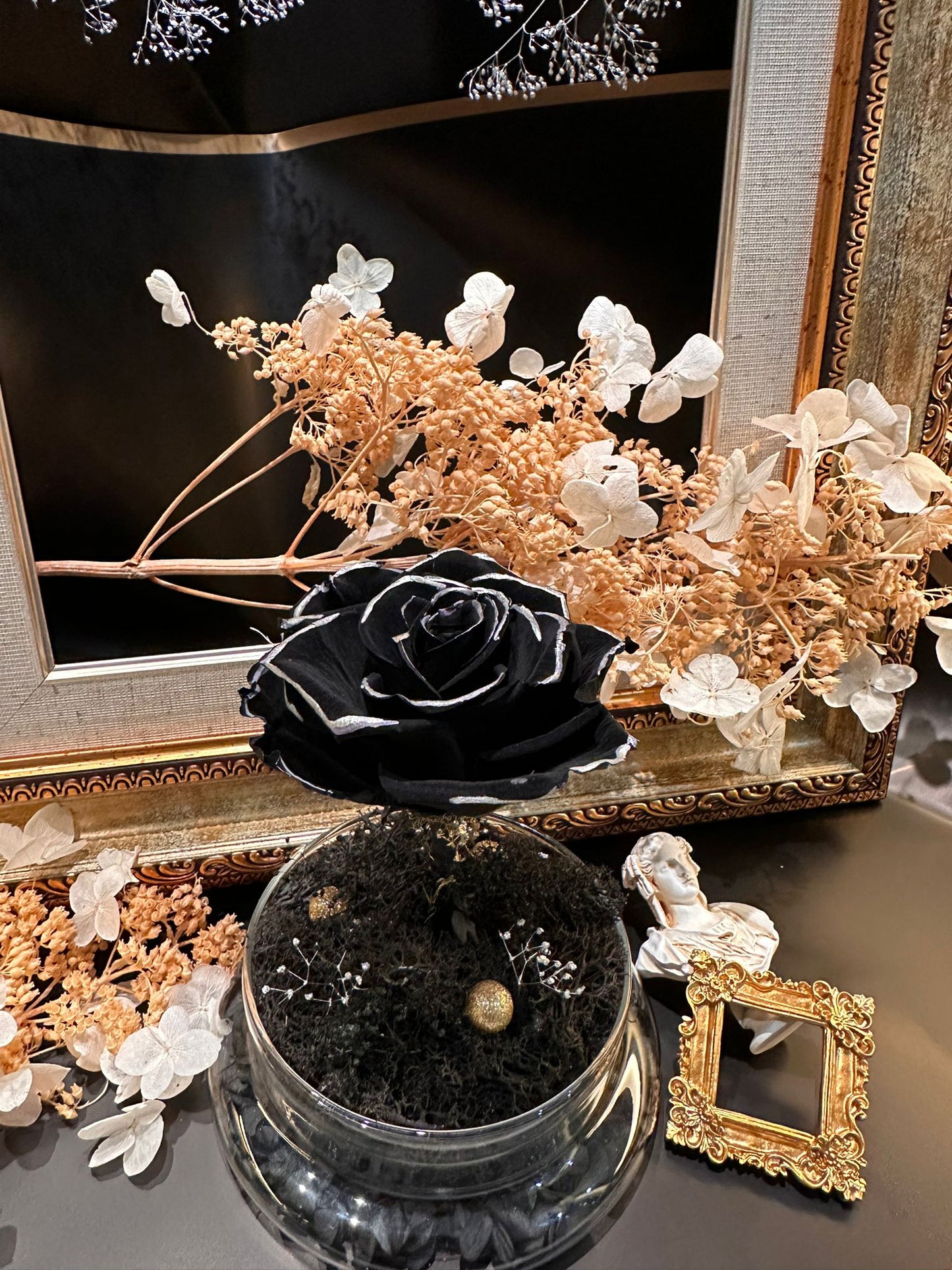 Rose Amor 黑銀玫瑰 ＋  Fliur.Art 禮盒特別裝   獨一無二 高級送禮擺設  -  香港本土花藝師 Coobe 手作系列